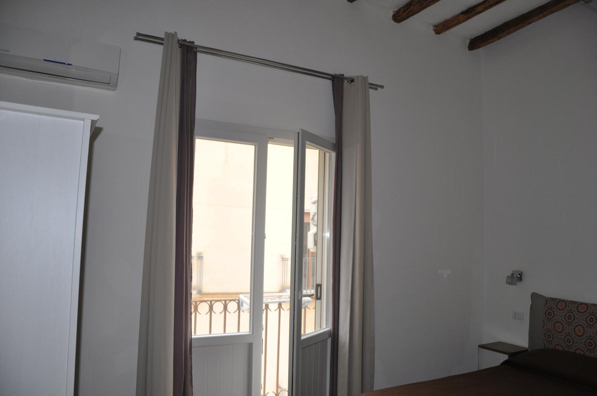 Sat Appartamenti Locazioni Turistiche Brevi-G&P Holiday Home Trapani Exterior foto